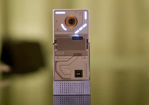 Gadgetul care te urmărește pe cameră în timp ce mănânci și îți reglează dieta „din mers”