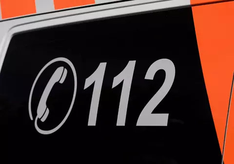 Un bărbat din Timișoara a murit imediat după ce a fost externat din spital, pe casa scării blocului în care locuia