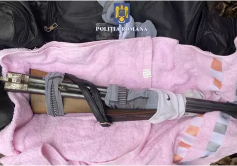 În Galați, un bărbat dat în urmărire pentru ultraj, a fost prins de poliţişti în timp ce încerca să vândă o armă de vânătoare şi cartuşe