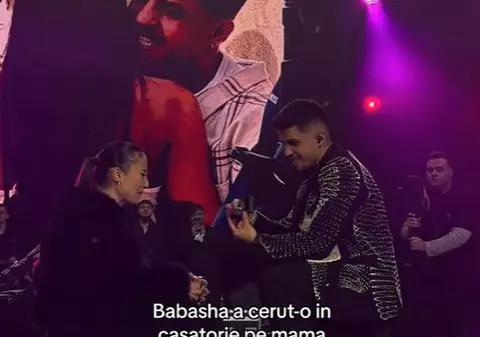 Babasha și-a cerut iubita în căsătorie pe scenă, în noaptea de Revelion. Vor deveni părinți în câteva luni