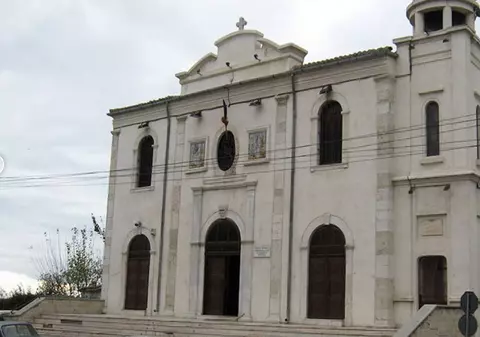 Monumente istorice din Constanța, în pericol de prăbușire. Birocrația blochează consolidările, iar oamenii riscă să fie prinși sub dărâmături