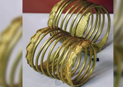 Povestea brățărilor dacice, prețioasele bijuterii din aur furate de la Sarmizegetusa Regia și vândute pe piața neagră