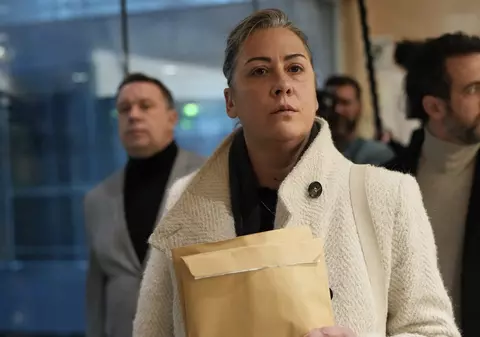 Fiica francezului care-și droga soția pentru a fi violată crede că a fost și ea abuzată sexual: „Nu-i voi mai spune niciodată tată”