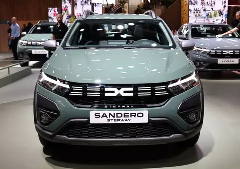 Dacia Sandero, cea mai vândută mașină din Europa în 2024. Ce alte modele au prins podiumul