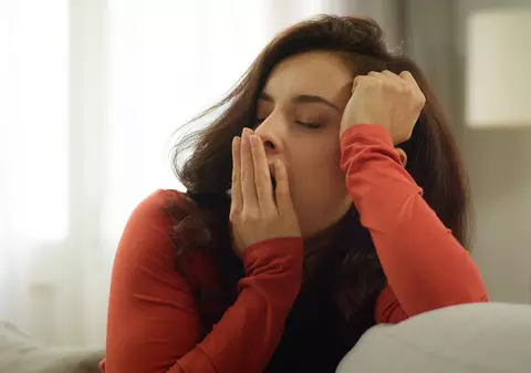 De ce cască oamenii şi când căscatul devine un motiv de îngrijorare