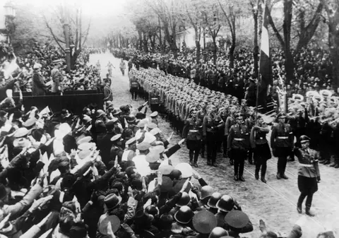 O carte despre extrema dreaptă românească a anilor ’30 și eșecul unei „splendide generații”