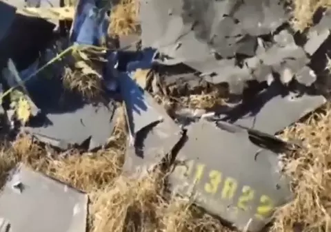 Primele imagini cu drona kamikaze prăbușită la Plauru, județul Tulcea. MAE condamnă atacurile rusești