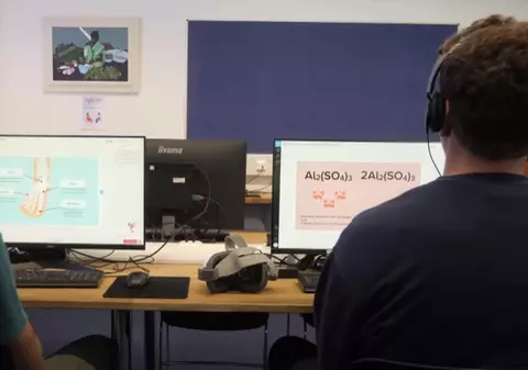 Inteligenţa artificială înlocuieşte profesorii la un colegiu din Londra: „Învățământul se transformă” | VIDEO