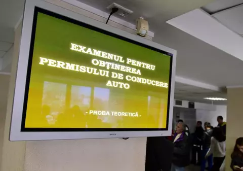 Câți bani a dat un român să ia permisul auto, după ce a făcut școala 7 ani și a dat 60 de examene
