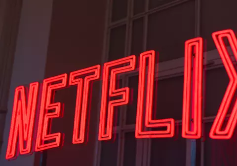 Ce e nou la Netflix în martie. Filme și seriale așteptate: The Electric State, The Leopard, sau With Love, Meghan