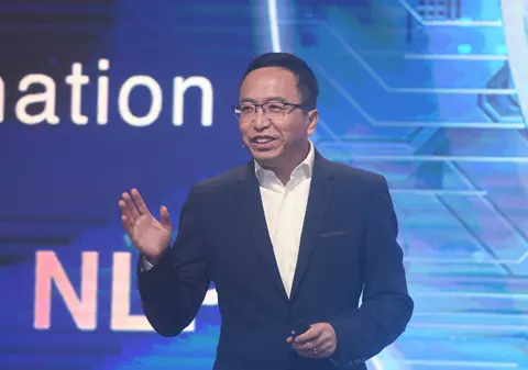 CEO-ul Honor și-a dat demisia din fruntea companiei chineze fără să ofere nici o explicație. Va fi înlocuit de un fost director de la Huawei