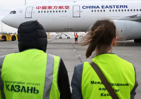 Companiile aeriene chineze își extind zborurile către și dinspre Europa, pe fondul evitării spațiului aerian rusesc de companiile europene