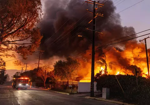 Consulatul României la Los Angeles și-a reluat activitatea. „Nu sunt  excluse noi avertismente de evacuare”