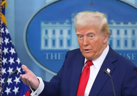 Donald Trump a ordonat primele atacuri aeriene din noul său mandat la Casa Albă: „Ucigași pe care i-am descoperit în peșteri”