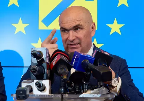 Ilie Bolojan, huiduit la Focșani. A fost singurul copreședinte al coaliției PSD-PNL care a mers la manifestările de Ziua Unirii Principatelor