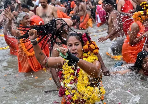 Sute de milioane de oameni iau parte la cel mai mare eveniment religios din lume
