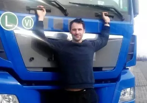 Ultimele cuvinte spuse chiar ucigașului său de un șofer român de TIR omorât cu maceta, în Franța: „Mergi la muncă, nu fura!”