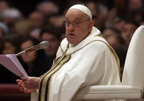 Papa Francisc a căzut și s-a lovit la mână. Care este starea Suveranului Pontif