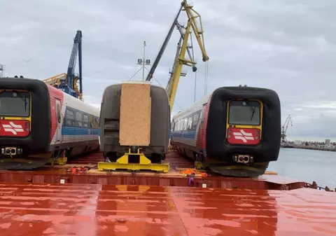 Primele trenuri Intercity private din România au ajuns în Portul Constanța. Ating 180 km/oră. Pe ce rute vor circula