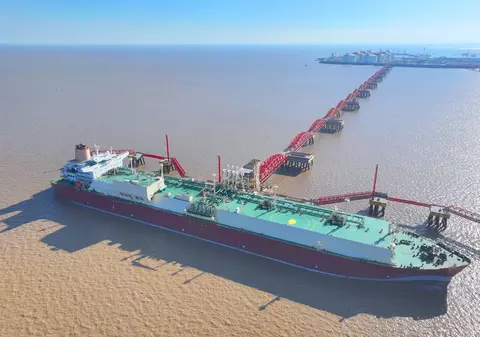 Gazul lichefiat rusesc va fi scutit de sancțiunile UE. Cererea statelor din est, printre care și România, de interzicere a lui a fost respinsă