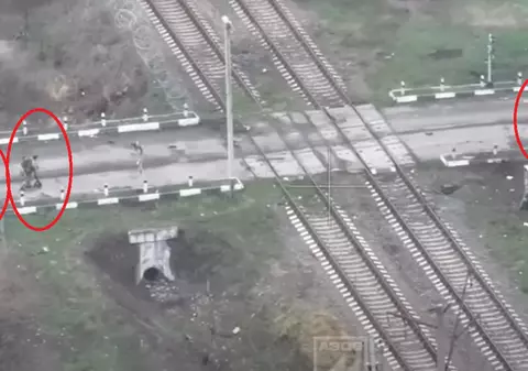 Soldați ruși pe trotinete electrice au fost filmați când atacă pozițiile ucrainene: „Este o problemă foarte mare” | VIDEO