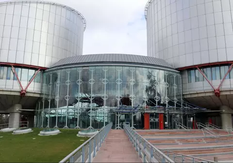 Femeia care refuză relațiile intime nu este „de vină” în cazul unui divorț în Franța, potrivit CEDO