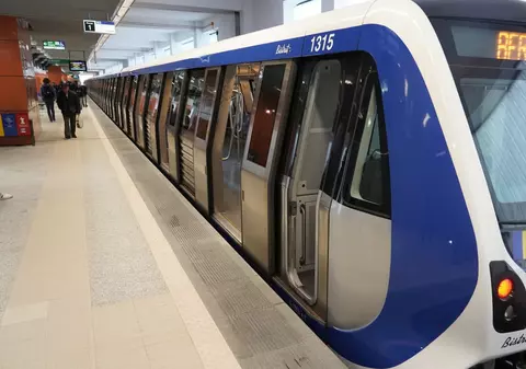 Călătoria cu metroul s-a scumpit din 1 ianuarie 2025. Care sunt noile tarife, publicate în Monitorul Oficial