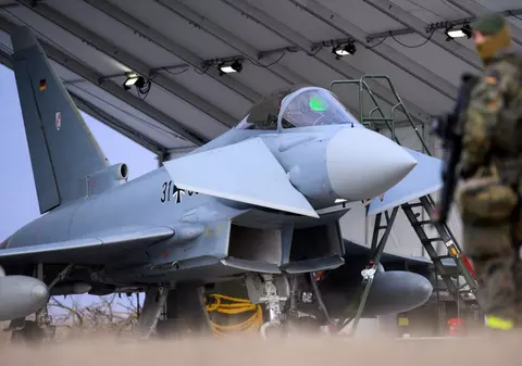 Cum a reacționat în presa de propagandă un înalt diplomat rus, când i s-a spus că NATO construiește în România cea mai mare bază aeriană militară din Europa