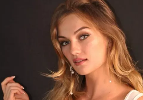 O mamă româncă din Italia și-a abuzat fiica timp de 14 ani și va merge la închisoare: „M-a pus să semnez că nu voi vorbi de rău despre ea cu rudele și prietenii”