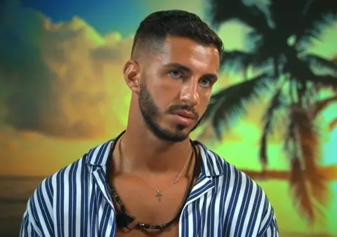 De ce a dispărut din showbiz Alin Simoiu, fosta ispită masculină de la Insula Iubirii: „Nu sunt dependent”. Ce le transmite concurenților din show-ul de la Antena 1