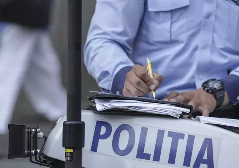 Preot din Iași, condamnat după ce a lovit trei mașini când conducea sub influența alcoolului