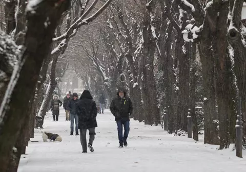 Cum arată Bucureștiul după prima ninsoare din această iarnă