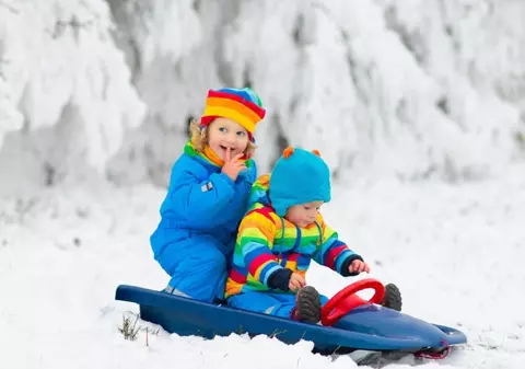 Românii deja caută vacanțe pentru sărbătorile de iarnă. Destinațiile din țară care domină preferințele