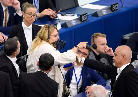 Diana Șoșoacă l-a lăudat pe Nicolae Ceaușescu în Parlamentul European și s-a ales cu plângere penală: „Nimeni nu l-a egalat vreodată”