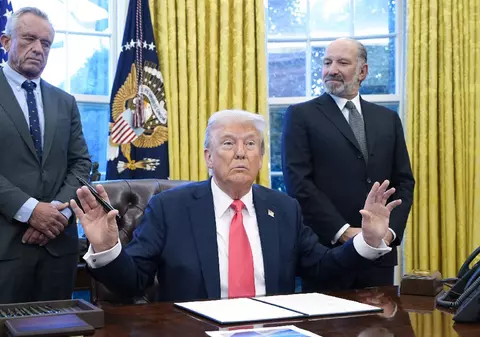 Donald Trump nu l-a invitat pe Zelenski la Casa Albă, ca să semneze acordul mineralelor: „Am auzit că vine vineri”