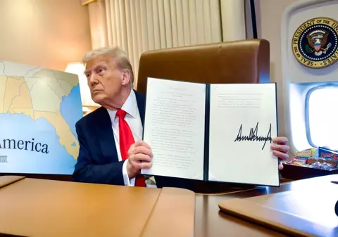 Donald Trump jubilează: „Golful Americii!”. Denumirea propusă de Google Maps pentru români