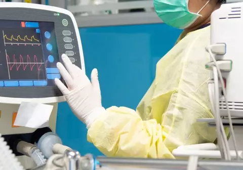 Dispozitive medicale care monitorizeză funcțiile vitale, în pericol de atac cibernetic: „Se poate pune în pericol sănătatea sau chiar viaţa pacientului”