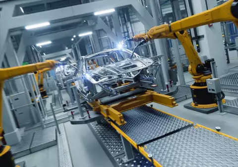 Industria auto globală, afectată semnificativ de noile tarife impuse de administraţia Trump