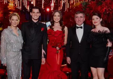 Gheorghe Hagi a dat-o de gol pe soția Marilena. Ce a zis despre femeia care îi e alături de 30 de ani: „Eu, la muncă, ea, acasă, șefa!”