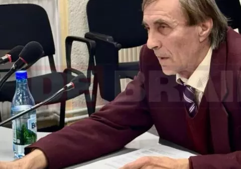 Un consilier din Brăila a cerut repararea liftului, după ce s-a plâns că a urcat două etaje pentru o ședință: „Mai faceți puțină mișcare”