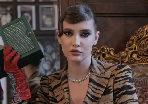 Imagini din noua casă a Iuliei Albu din București. Cum arată locuința dintr-o „zonă protejată”: „Am păstrat toate sobele, sunt de patrimoniu”