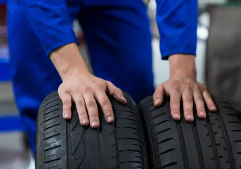 Cum să verifici compatibilitatea anvelopelor 205/75 R16C cu vehiculul tău
