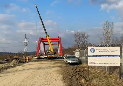 Infrastructura strategică a României: Podul NATO de la Cincu, blocat în reparații de patru ani