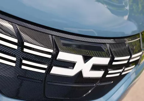 O Dacia e cea mai ieftină mașină nouă din Olanda: „Acum poți să mergi cu ea și pe autostradă”