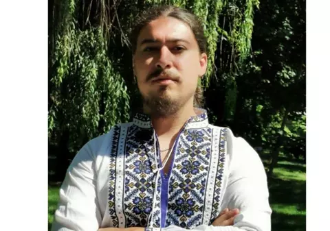 Studentul din Brăila care pictează sfinți: „Dacă trăiți pentru artă, veți trăi și din artă”
