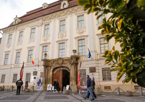 Replica juristului de la Muzeul Brukenthal din Sibiu, acuzat că a lăsat galeriile de artă fără pază umană 