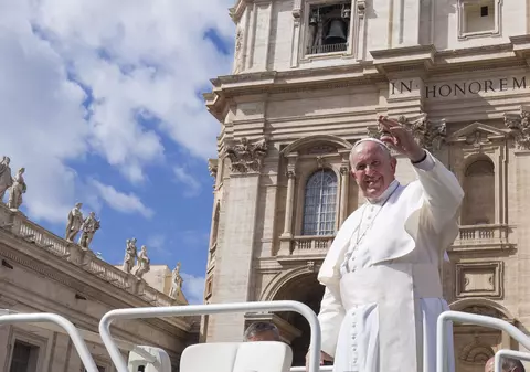 Când va avea loc înmormântarea Papei Francisc și unde va putea fi văzută