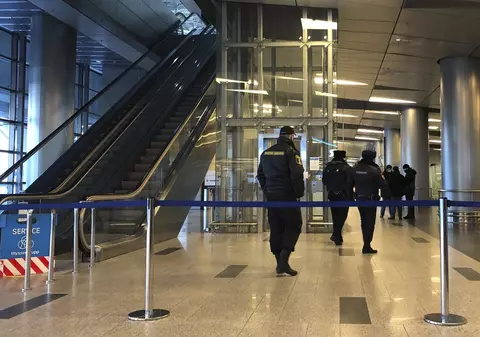 La trei zile după ce Putin a grațiat un american și a fost eliberat, rușii au anunțat că au arestat altul care abia aterizase la Moscova. Ce reacție a avut Ambasada SUA