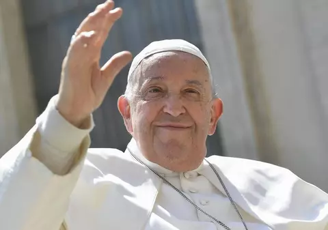 Mărturia unui cardinal despre Papa Francisc: „Trebuie să învețe din nou să vorbească, după terapia cu oxigen”