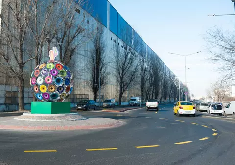 Cum trebuie să semnalizezi corect în sensul giratoriu, potrivit Codului Rutier